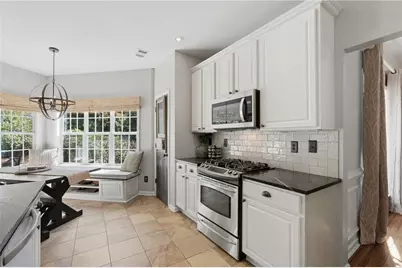555 Kingsport Drive, Alpharetta, GA 30076 - Photo 17