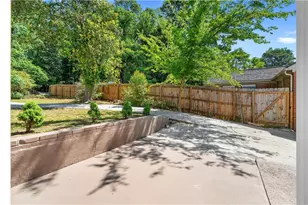 1689 Derry Ave SW, Atlanta, GA 30310 - Photo 31