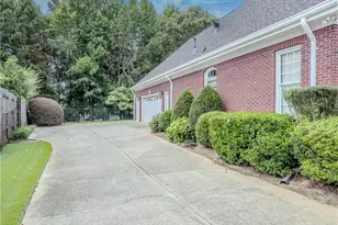 1260 Eugenia Terrace, Lawrenceville, GA 30046 - Photo 3