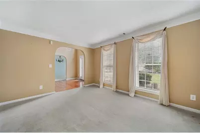 6906 Wynmeadow Drive, Stone Mountain, GA 30087 - Photo 9