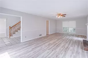 2402 Betsy Ct SW, Marietta, GA 30008 - Photo 11