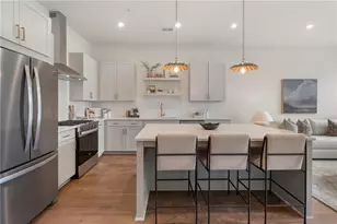990 Bibbs Circle, Atlanta, GA 30318 - Photo 9