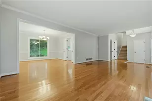 2293 Chimney Springs Dr, Marietta, GA 30062 - Photo 3