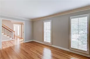 9620 River Lake Dr, Roswell, GA 30075 - Photo 9