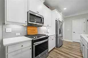 1008 Broadview Dr, Marietta, GA 30062 - Photo 3