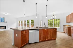 4017 Wyndam Hill Dr, Suwanee, GA 30024 - Photo 17