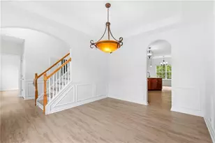 4017 Wyndam Hill Dr, Suwanee, GA 30024 - Photo 9