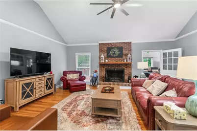 657 Cole Drive SW, Lilburn, GA 30047 - Photo 7