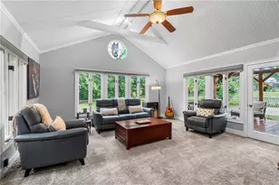 657 Cole Dr SW, Lilburn, GA 30047 - Photo 9