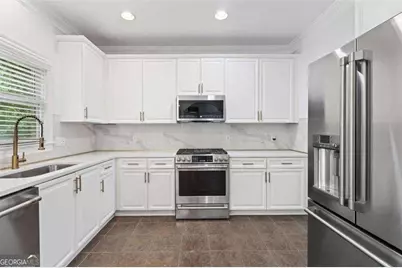 1711 Summit Glen Lane, Atlanta, GA 30329 - Photo 11