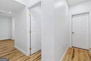 1711 Summit Glen Ln, Atlanta, GA 30329 - Photo 15