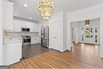 1711 Summit Glen Lane, Atlanta, GA 30329 - Photo 9