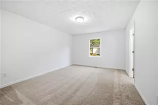 188 Poplar St, Buford, GA 30518 - Photo 13