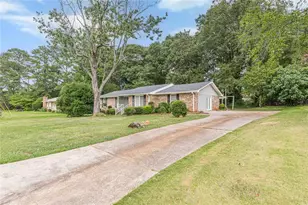 2521 Country Club Dr, Conyers, GA 30013 - Photo 3