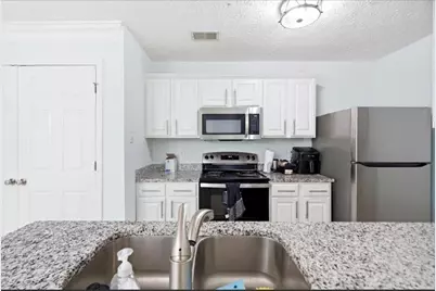 5606 Union Pointe Drive, Union City, GA 30291 - Photo 5
