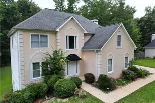 285 Mosby Woods Dr, Newnan, GA 30265 - Photo 1