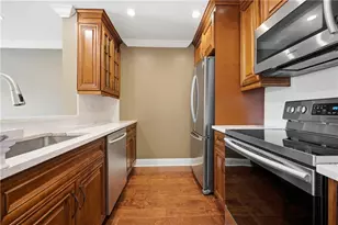 300 Johnson Ferry Rd, Sandy Springs, GA 30328 - Photo 15