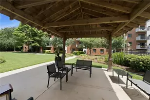 300 Johnson Ferry Rd, Sandy Springs, GA 30328 - Photo 33