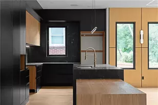 1666 S Gordon St SW, Atlanta, GA 30310 - Photo 13