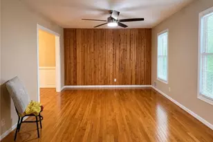 4081 Longview Dr, Atlanta, GA 30341 - Photo 9