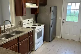 926 Old Mill Point, Monroe, GA 30655 - Photo 3