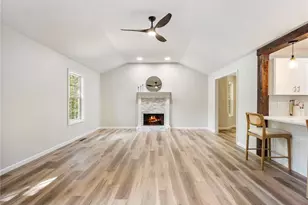 3930 Pine Tree Ln, Gainesville, GA 30501 - Photo 3