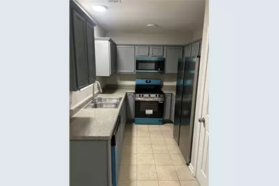 941 Old Mill Point #B, Monroe, GA 30655 - Photo 3