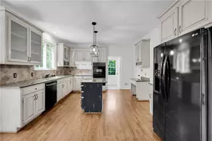 4910 Red Robin Ridge, Johns Creek, GA 30022 - Photo 13