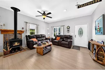 305 Jefferson Street, Statham, GA 30666 - Photo 3