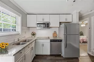 21 Delmont Dr NE, Atlanta, GA 30305 - Photo 5