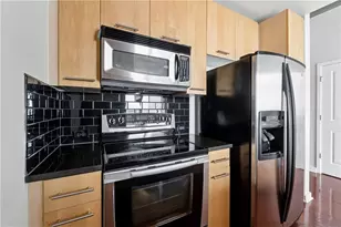 3324 Peachtree Rd NE, Atlanta, GA 30326 - Photo 9
