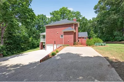 667 Wellington Drive, Winder, GA 30680 - Photo 7