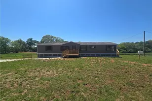 2525 Rock Pillar Rd, Carnesville, GA 30521 - Photo 1