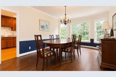 920 Buckingham Circle NW, Atlanta, GA 30327 - Photo 11