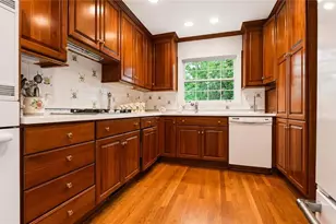 920 Buckingham Cir NW, Atlanta, GA 30327 - Photo 9