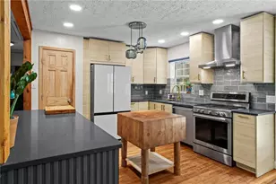 2974 Cynthia Dr NE, Atlanta, GA 30319 - Photo 9