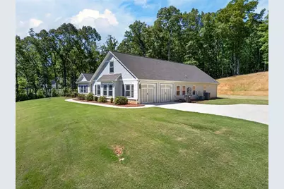 173 W Lake Boulevard, Carrollton, GA 30116 - Photo 5