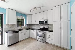 5548 Elderberry Ln, Flowery Branch, GA 30542 - Photo 7