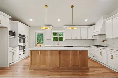 2098 Dundee Drive SE, Smyrna, GA 30080 - Photo 3