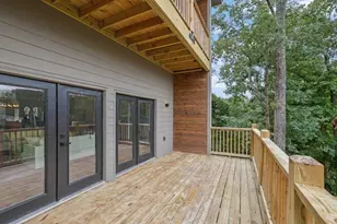 120 N Gwinnett St, Buford, GA 30518 - Photo 29