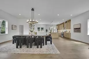 120 N Gwinnett St, Buford, GA 30518 - Photo 3