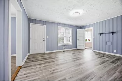 421 E Crogan Street, Lawrenceville, GA 30046 - Photo 3