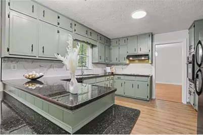 5148 Rocky Glen, Stone Mountain, GA 30088 - Photo 11