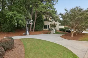 217 Peachtree Hollow Ct, Sandy Springs, GA 30328 - Photo 3