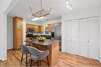 217 Peachtree Hollow Court, Sandy Springs, GA 30328 - Photo 11