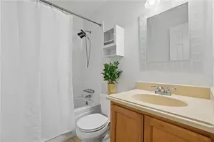 217 Peachtree Hollow Ct, Sandy Springs, GA 30328 - Photo 23