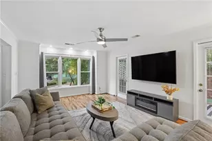 217 Peachtree Hollow Ct, Sandy Springs, GA 30328 - Photo 9