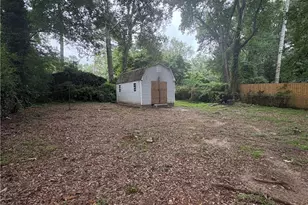4185 Hanes Dr, Decatur, GA 30035 - Photo 3