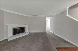 1008 Huntington Trce SE, Smyrna, GA 30082 - Photo 3