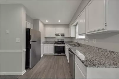 1008 Huntington Trace SE, Smyrna, GA 30082 - Photo 3